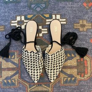 Knitted Ankle Tie Flats